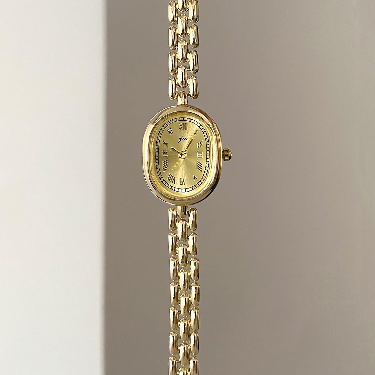 Women’s Bracelet Watch Small Face Oval Quartz Analog Wristwatch (Gold)
