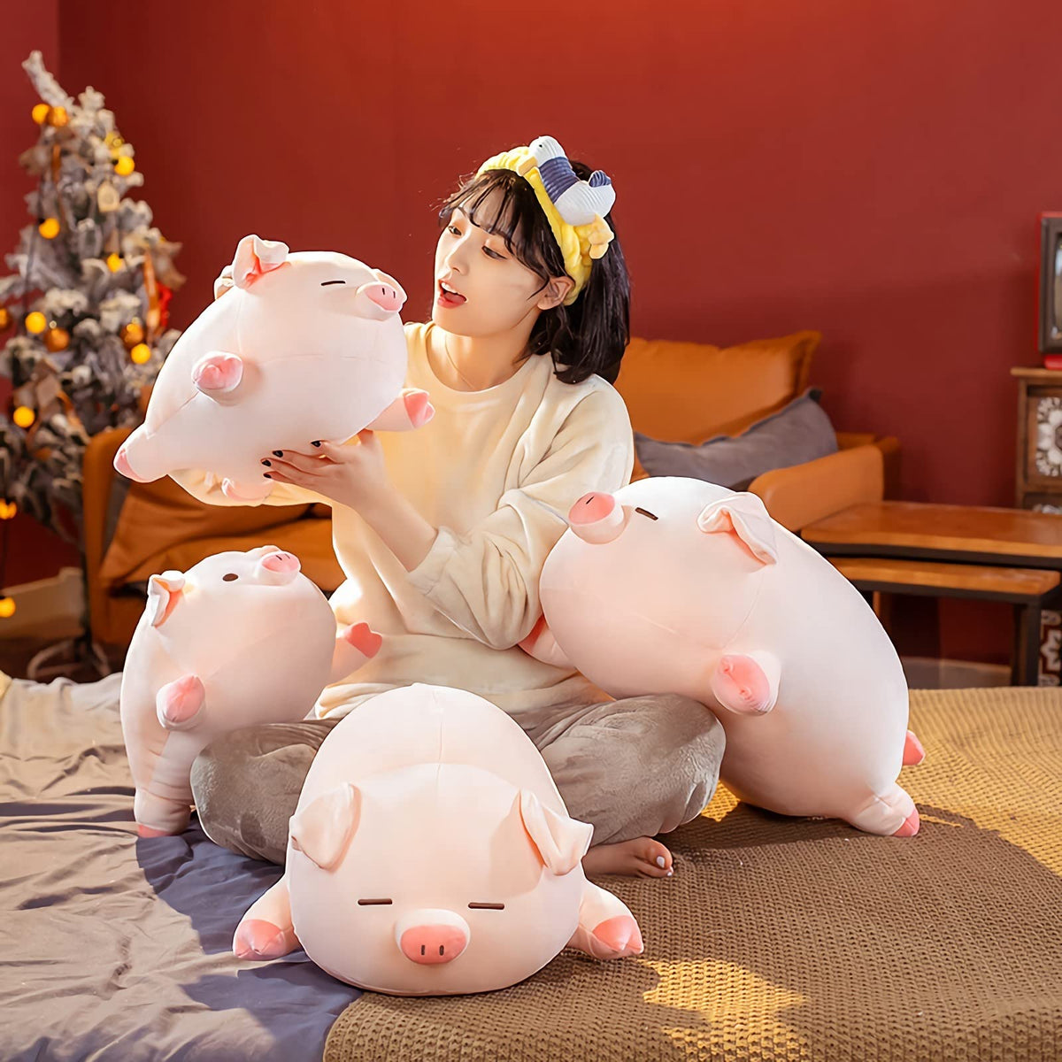 CHDGIOHA Pig Stuffed Animal Plush Pillow - 15.7'' Kawaii Soft Pig Hugging Pillow, Adorable Cuddle Plush Toy, for Kids, Girlfriend, or Adults, Perfect for Christmas and Birthdays (Squint, 15.7in)
