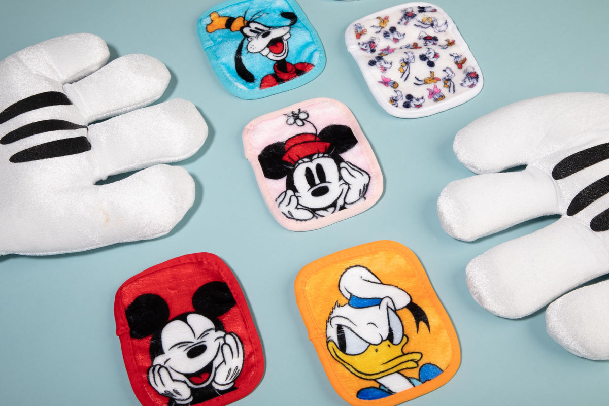 The Original Makeup Eraser, 7-Day Set, Erase All Makeup with Just Water, Including Waterproof Mascara, Eyeliner, Foundation, Lipstick, Sunscreen, and More! Mickey and Friends, 7ct.