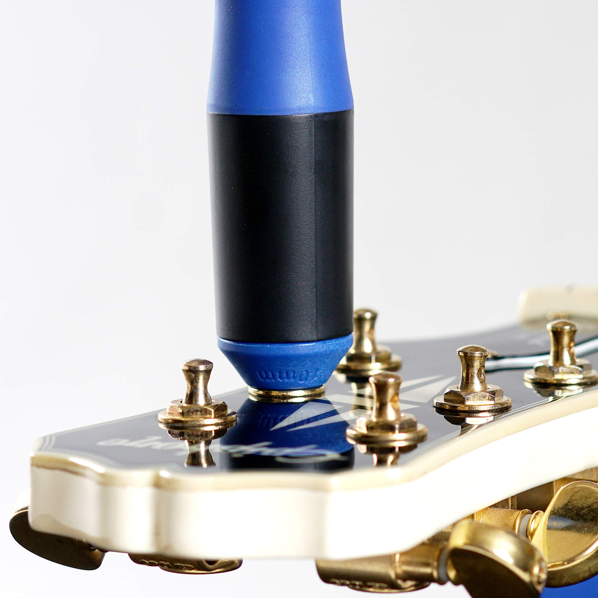 MusicNomad GRIP Guitar String Winder, Cutter, Puller & 10mm Wrench (MN295)